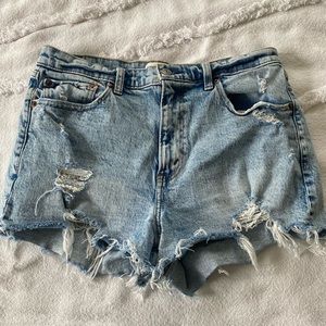 Abercrombie & Fitch High Rise Mom shorts - size 10